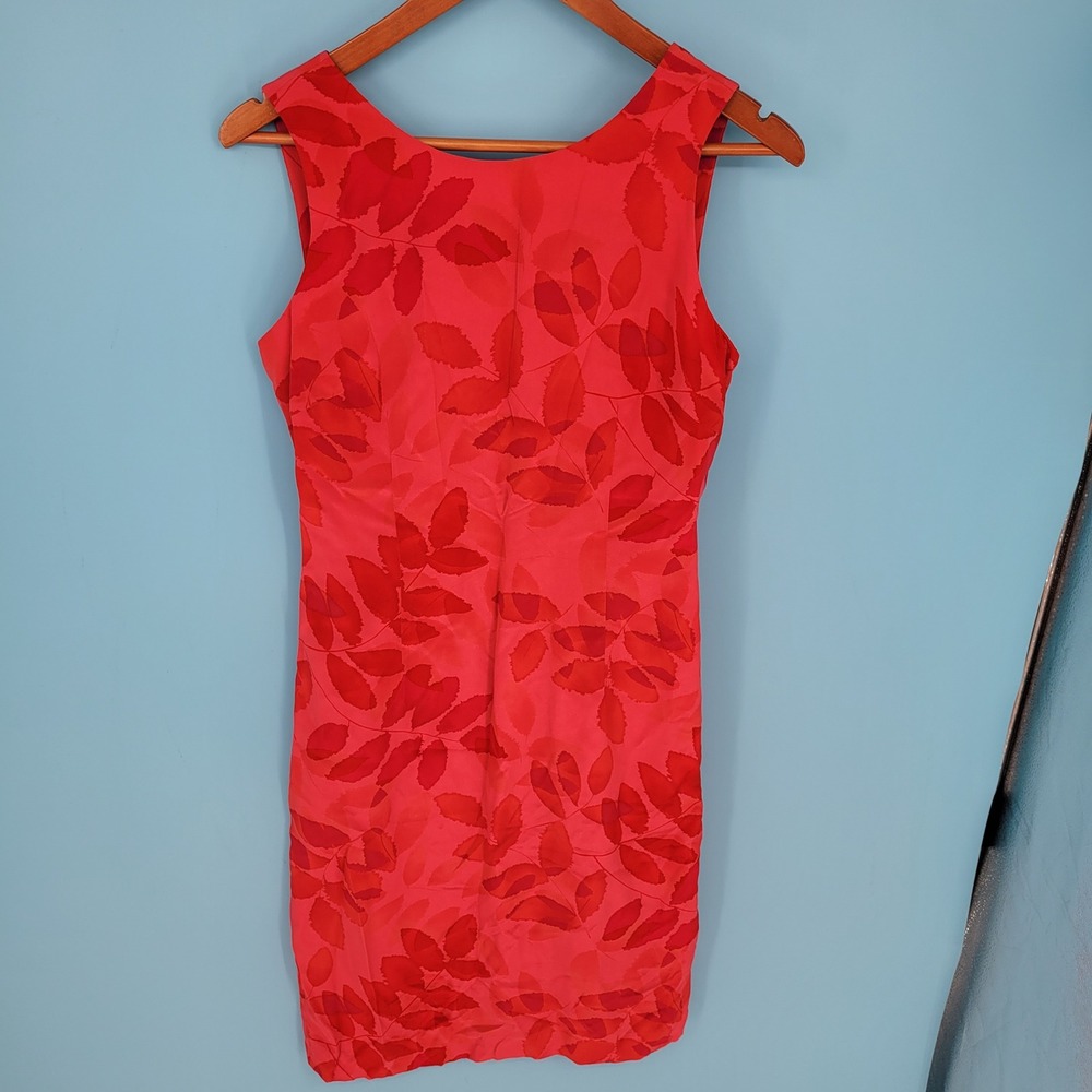 Maggy London Petite Red Leaf Jacquard Sheath Dress Size 10P silk tie back party